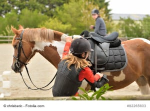 Zusätzliche Sicherheit beim Reiten erhalten Kinder durch das Tragen einer Sicherheitsreitweste.